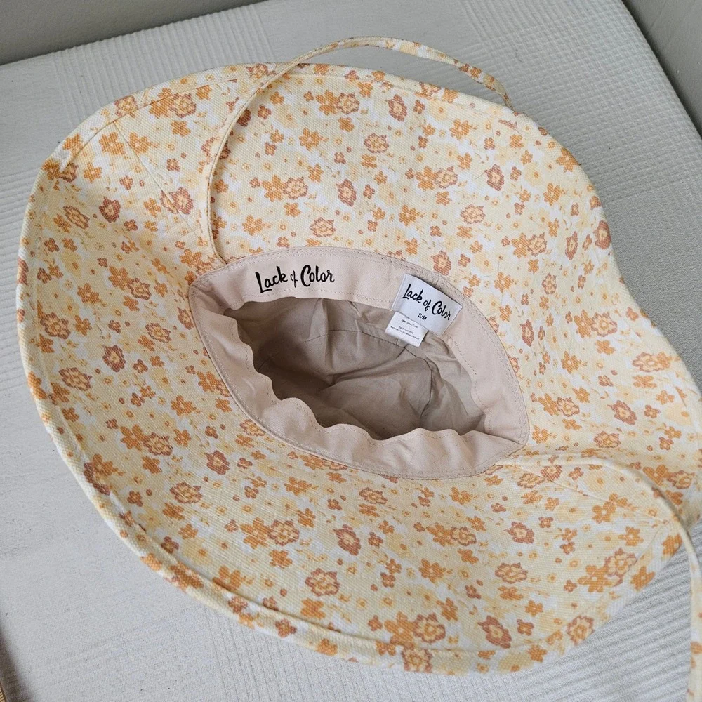 Lack Of Color Holiday Floral Bucket Hat Sz S/M Peach Bloom Canvas‎ Ditsy Print